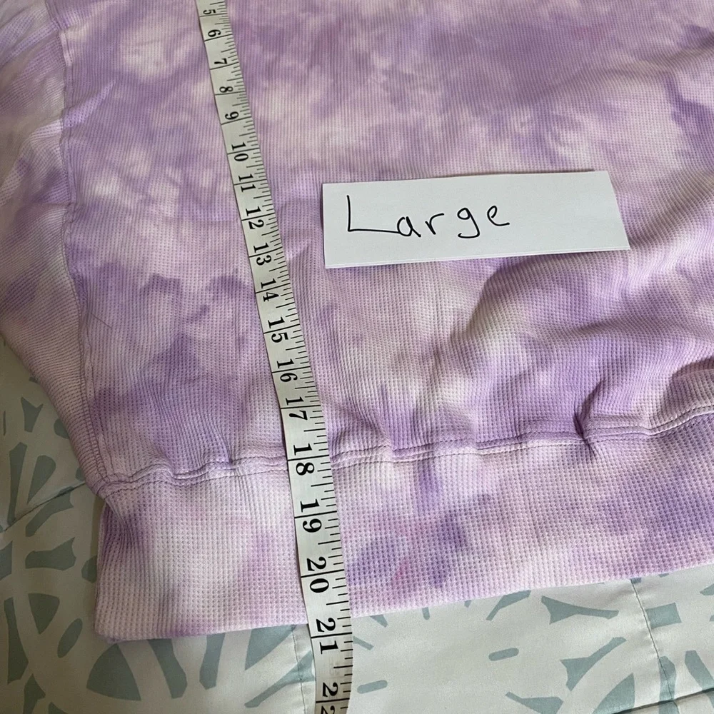 NWOT- WOMEN'S LONG SLEEVE TIE DYE LOOSE FIT TOP LAVENDER COLOR - Picture 3 of 8